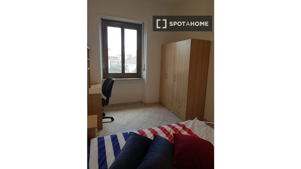 Double room Turin, 3 beds, 96m² — photo 14