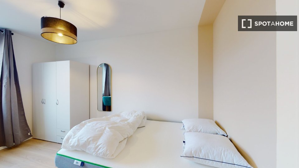Double room Lille, 12 beds — photo 12