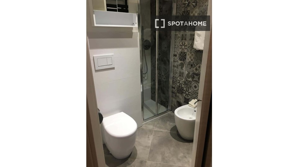 Double room Turin, 1 bed — photo 14