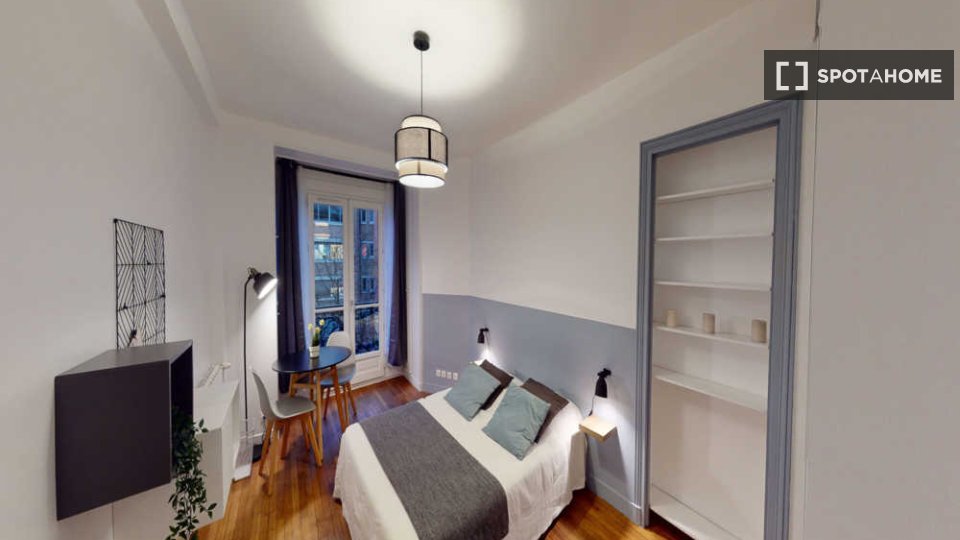 Double room Paris, 3 beds, 60m² — photo 11