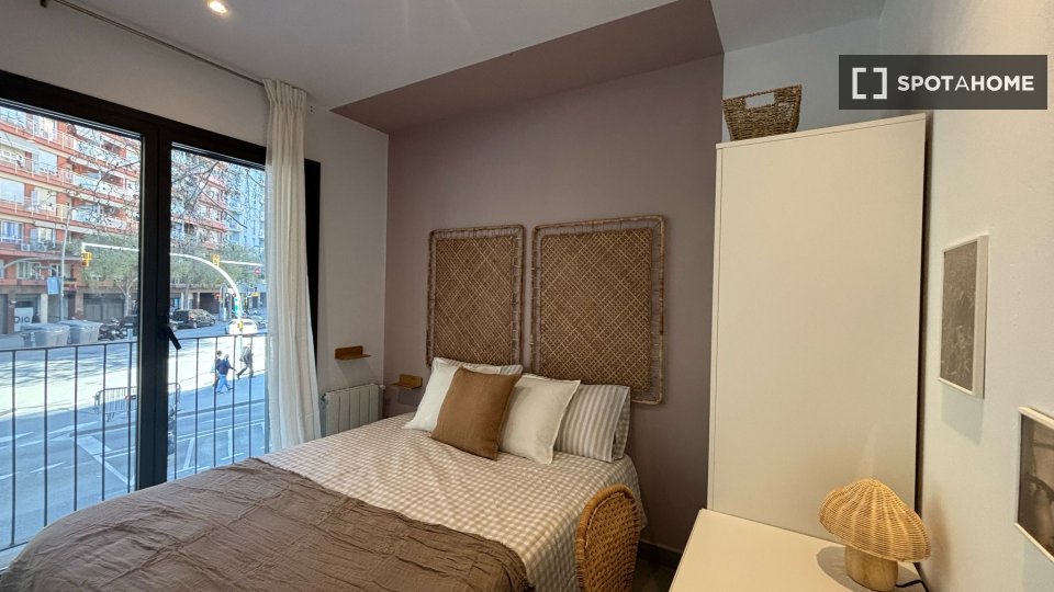 Double room Barcelona, 4 beds, 90m² — photo 14