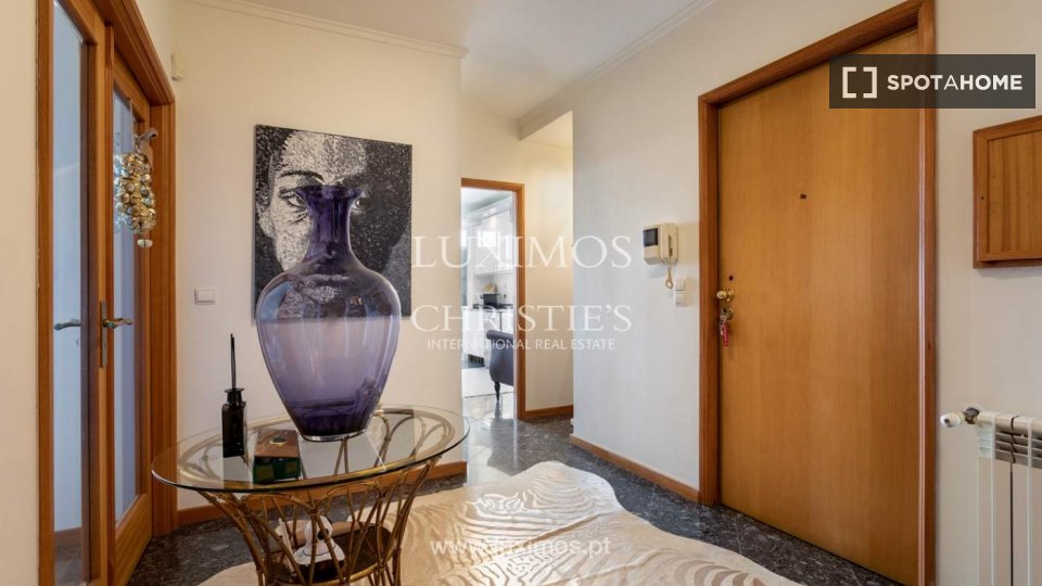 Apartment Porto, 3 beds, 150m² — photo 8