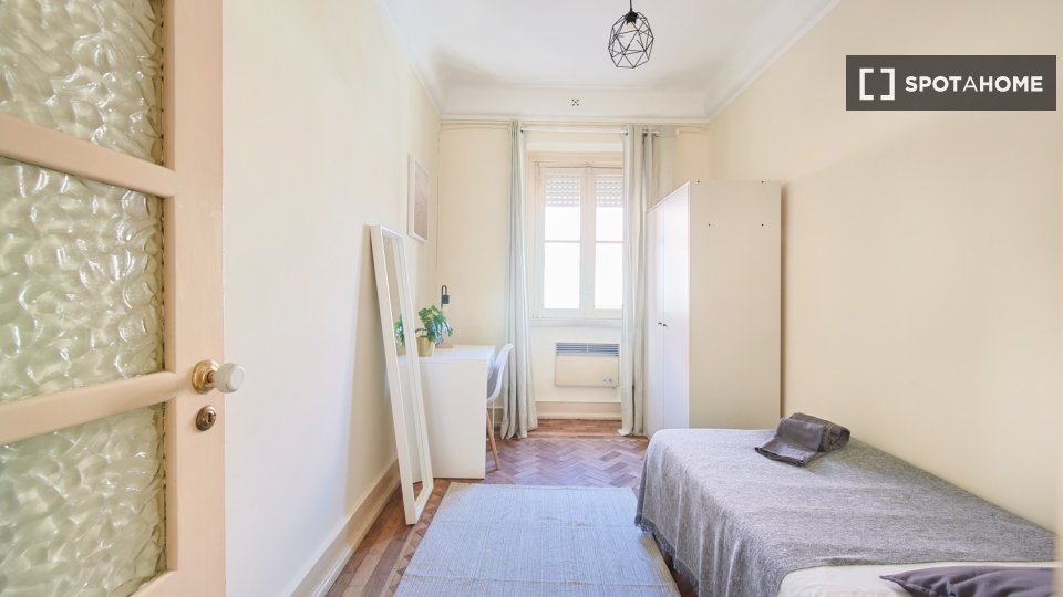 Double room Lisbon, 7 beds — photo 17