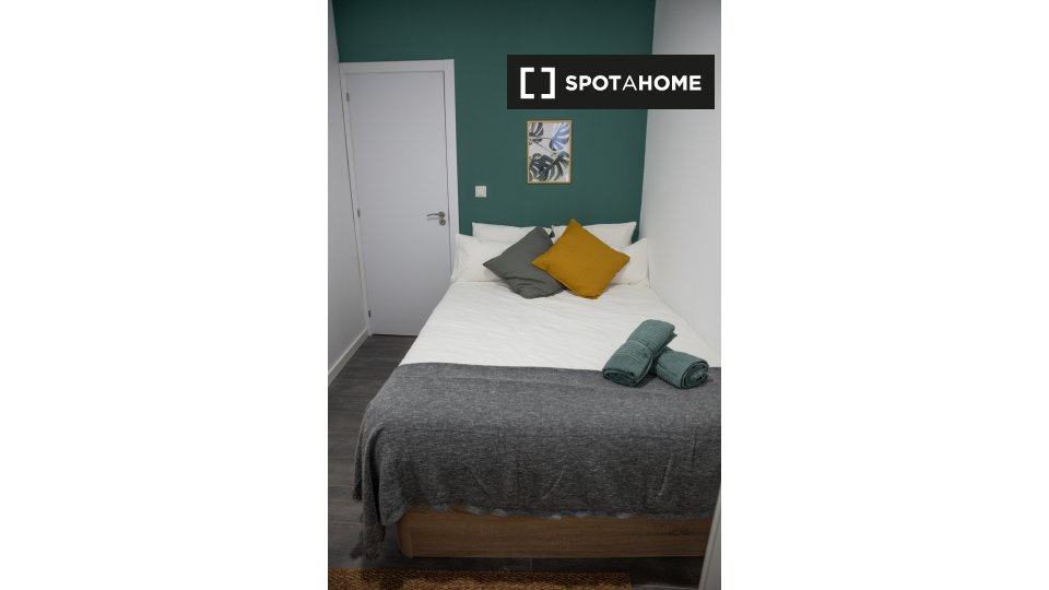 Double room Madrid, 8 beds, 120m² — photo 6