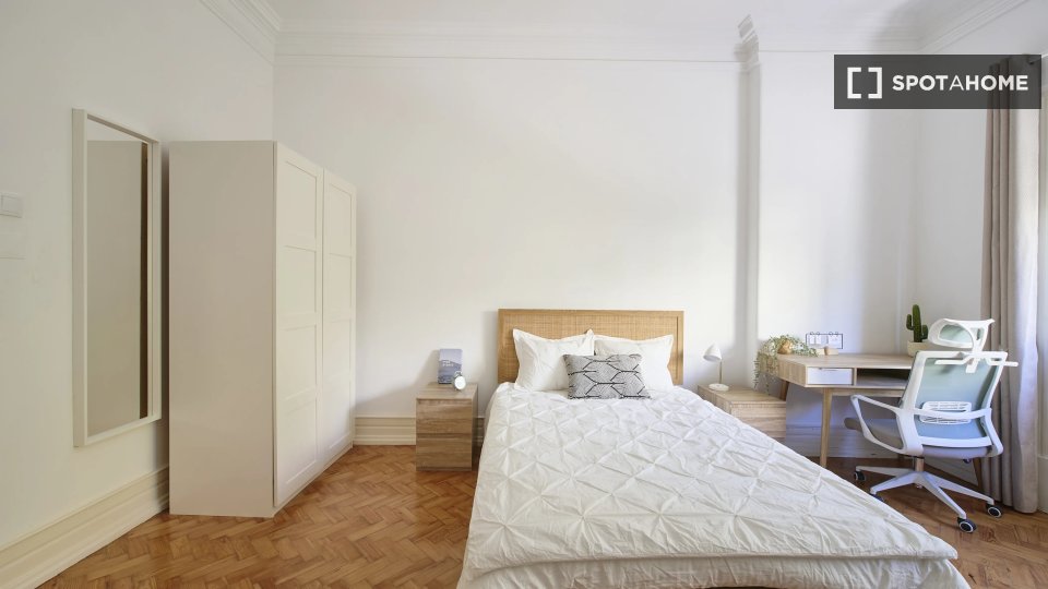 Double room Lisbon, 10 beds — photo 11