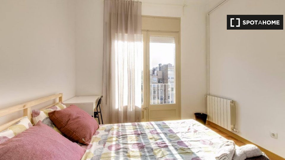 Double room Barcelona, 10 beds, 250m² — photo 1