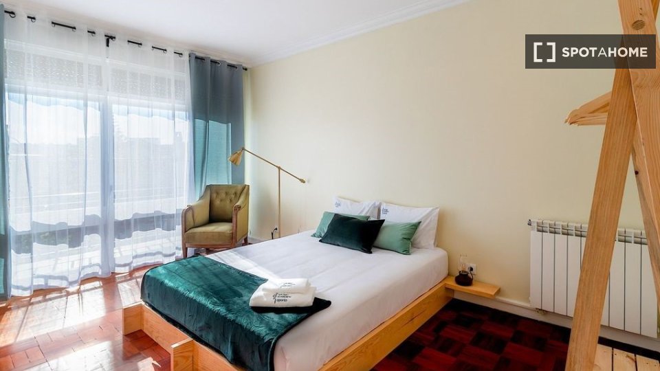 Double room Porto, 10 beds, 500m² — photo 11