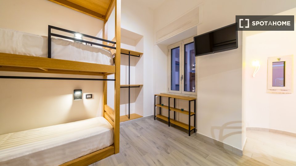 Apartment Naples, 1 bed — photo 18