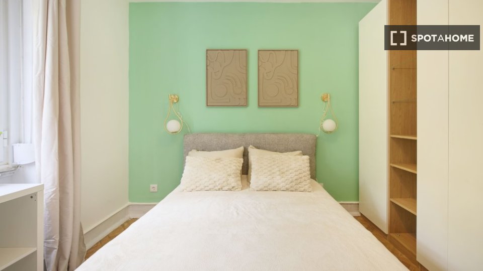Double room Lisbon, 6 beds — photo 11