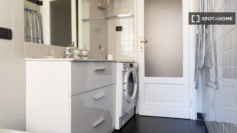 Apartment Milan, 2 beds, 65m² — photo 13
