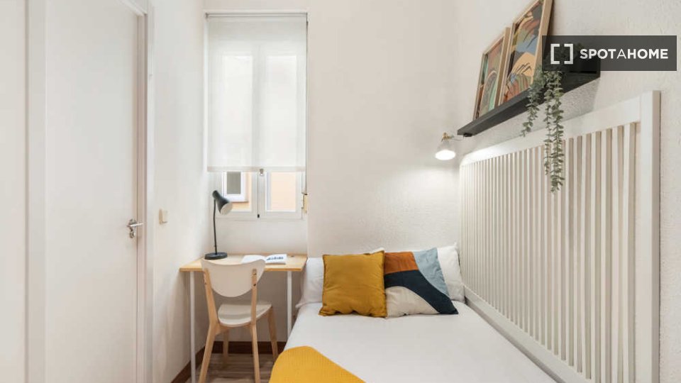 Double room Madrid, 4 beds — photo 62