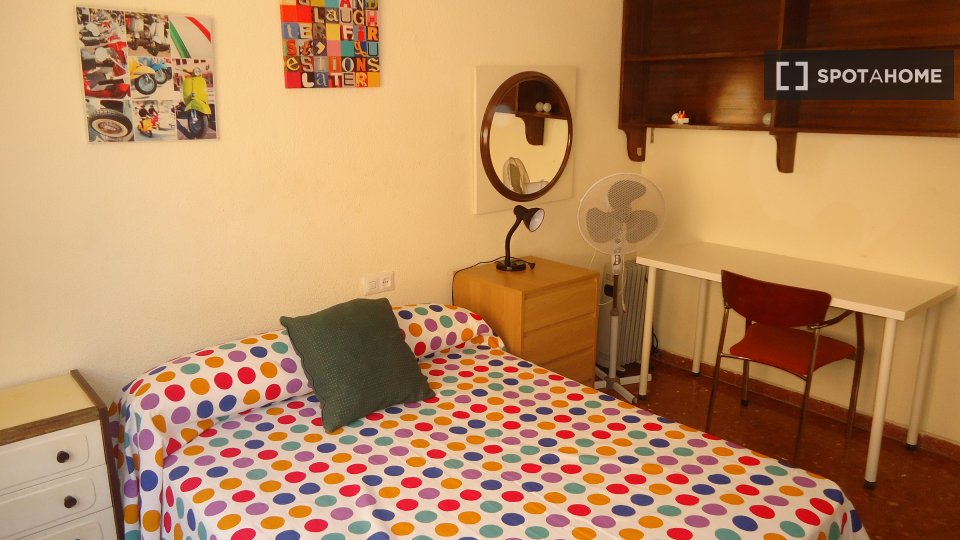 Double room Cordoba, 4 beds — photo 22