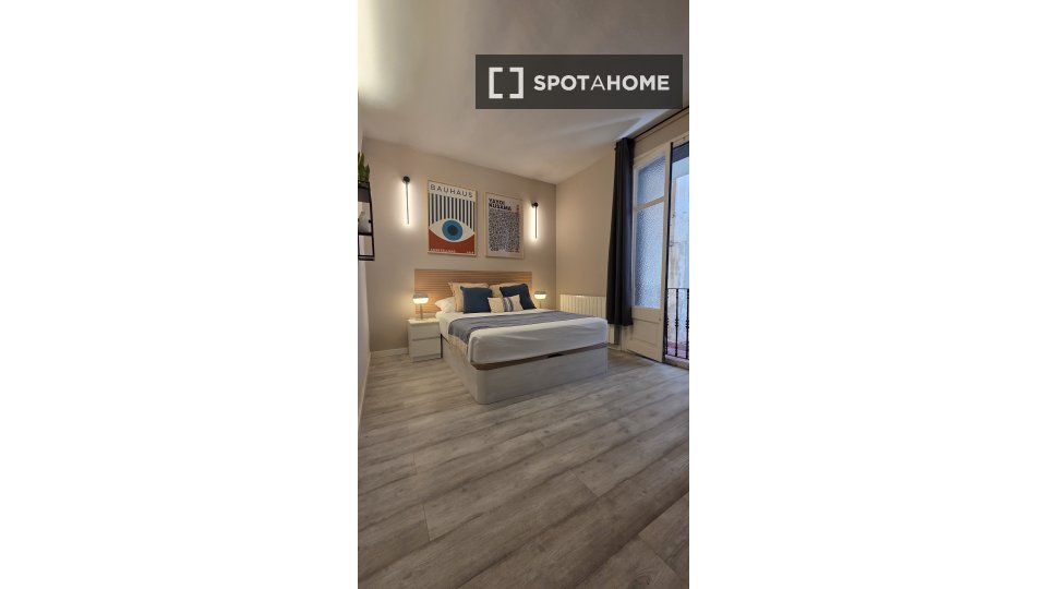 Double room Barcelona, 6 beds, 180m² — photo 4
