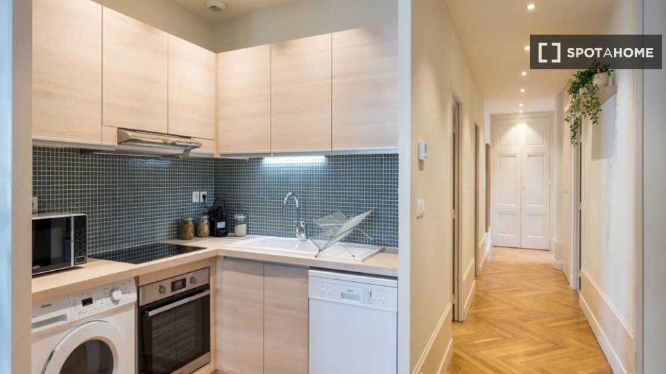 Double room Lyon, 5 beds, 150m² — photo 14