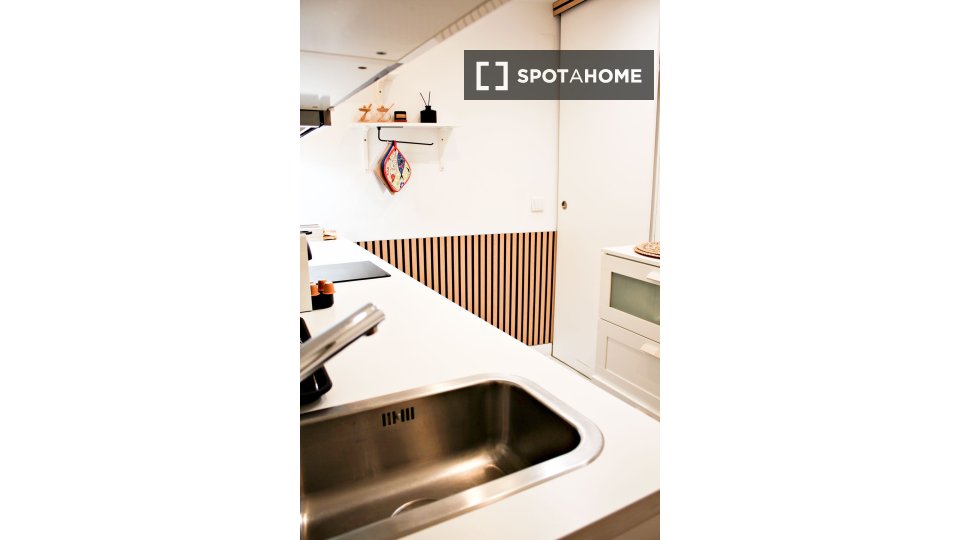 Apartment Lisbon, 1 bed, 32m² — photo 40