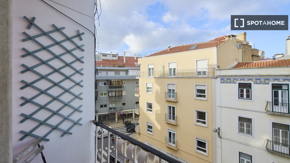 Double room Lisbon, 5 beds — photo 15