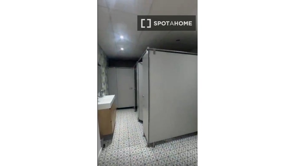 Double room Madrid, 7 beds, 230m² — photo 5