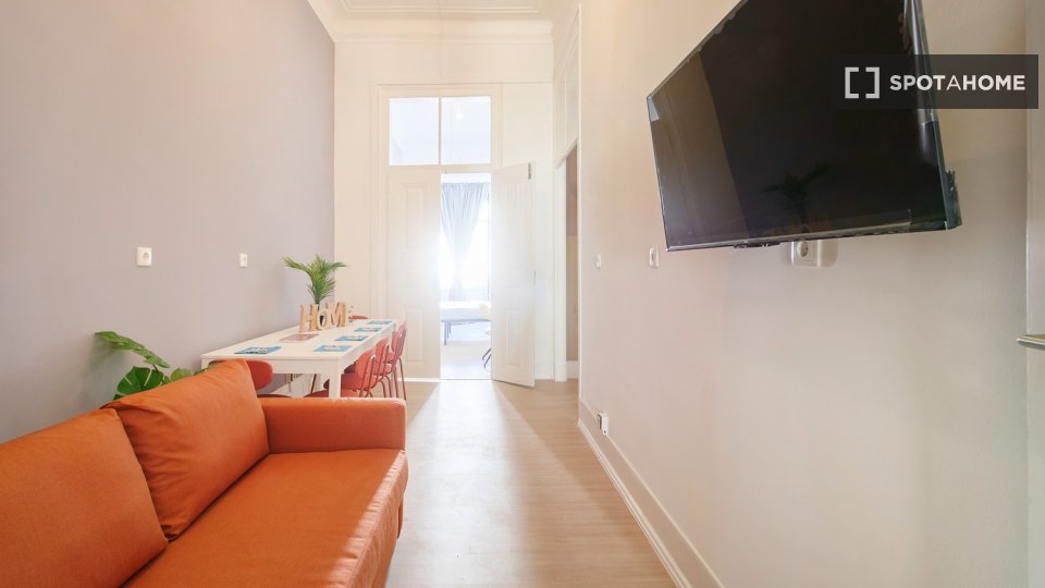 Double room Lisbon, 9 beds — photo 21