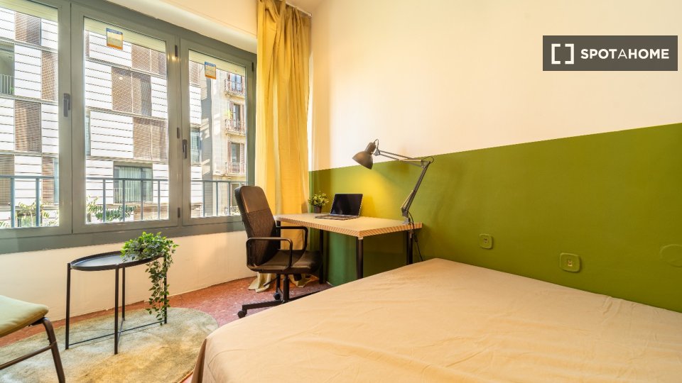 Double room Barcelona, 10 beds, 180m² — photo 7