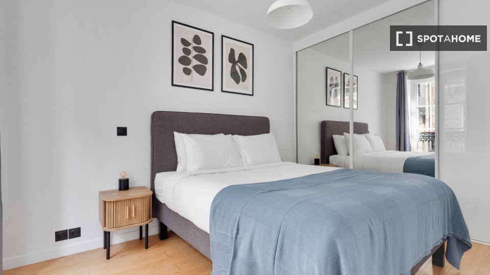 Apartment Paris, 2 beds, 56m² — photo 2