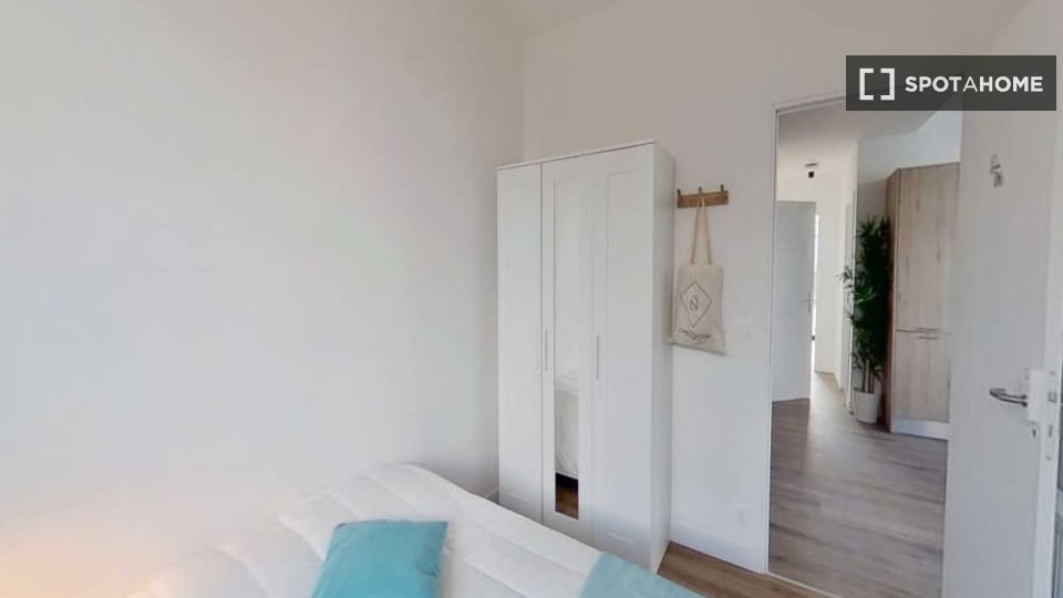 Double room Paris, 7 beds, 130m² — photo 24
