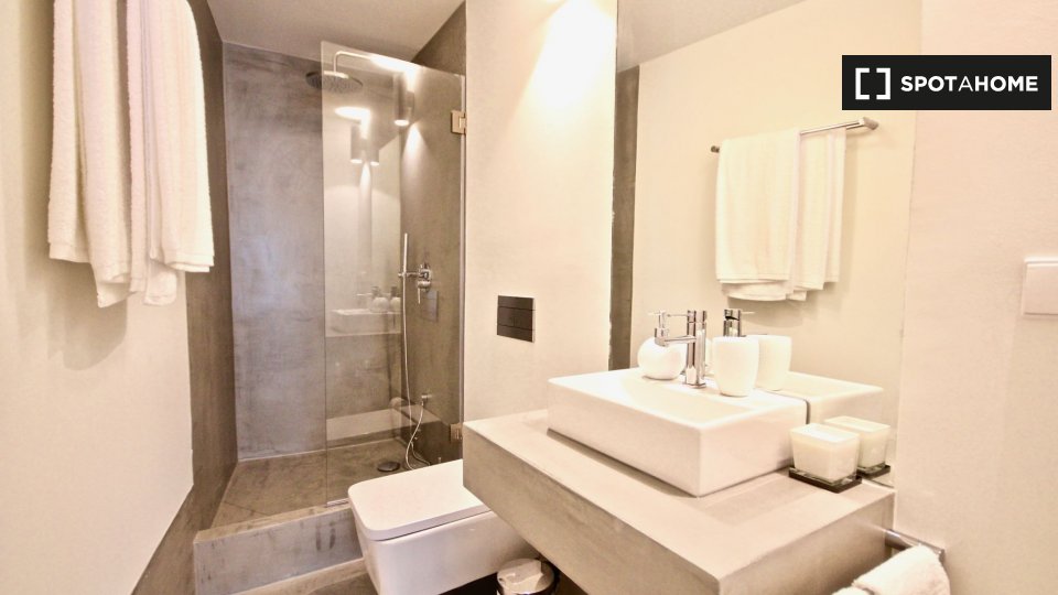 Apartment Lisbon, 2 beds — photo 18