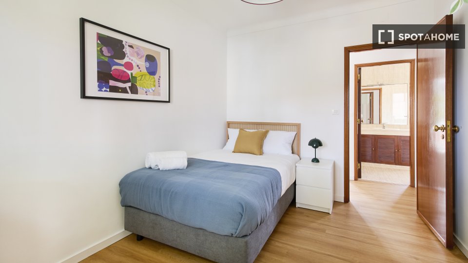 Double room Lisbon, 6 beds, 150m² — photo 13