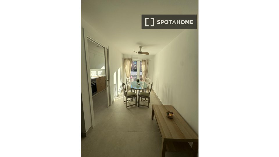 Apartment Valencia, 3 beds, 75m² — photo 1