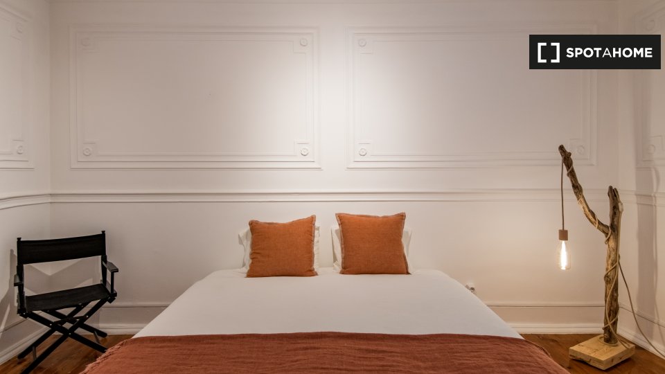 Double room Lisbon, 6 beds, 117m² — photo 3