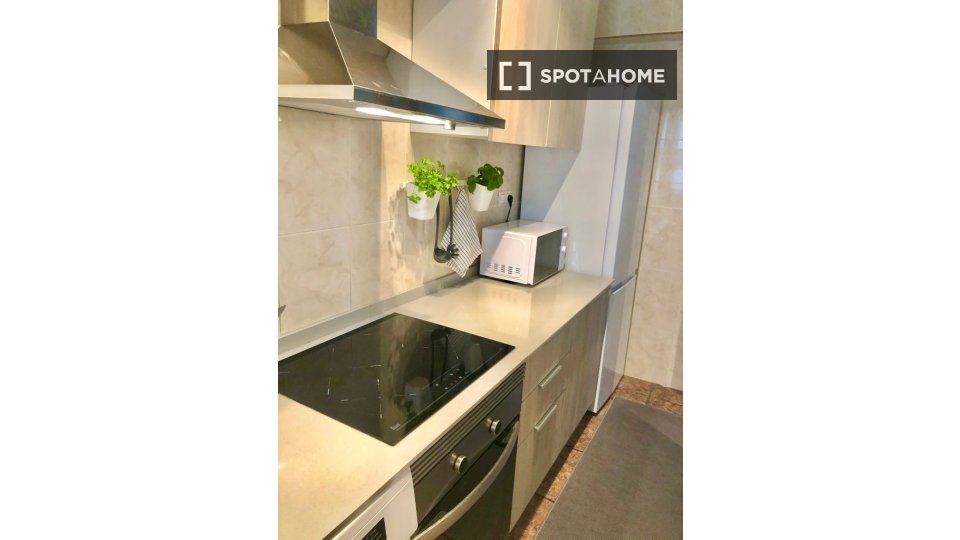 Apartment Valencia, 2 beds, 84m² — photo 17