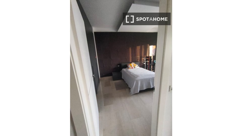 Double room Milan, 2 beds — photo 13