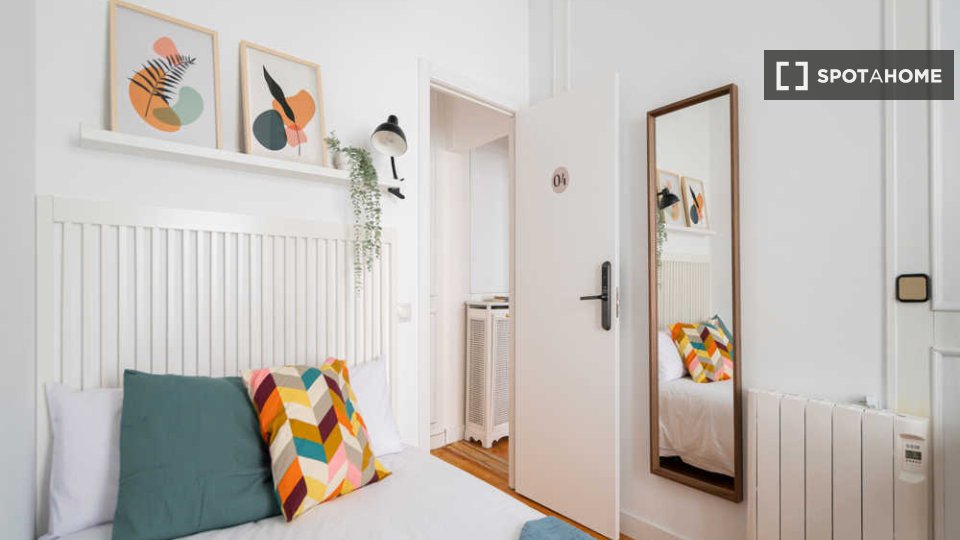 Double room Madrid, 7 beds — photo 20