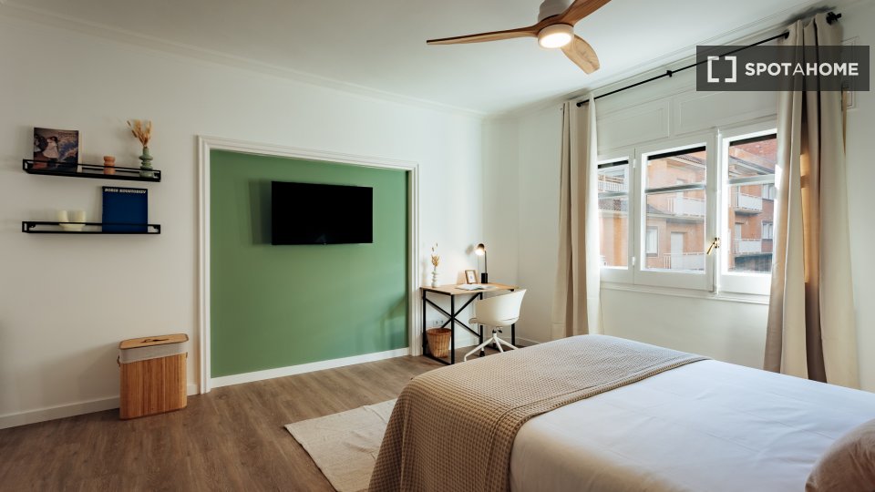 Double room Barcelona, 8 beds, 207m² — photo 11