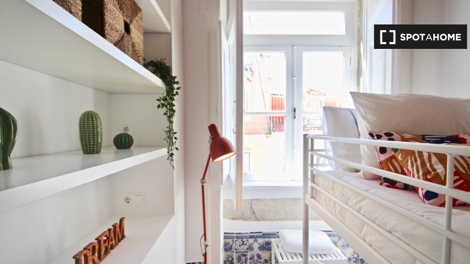 Apartment Lisbon, 2 beds — photo 19