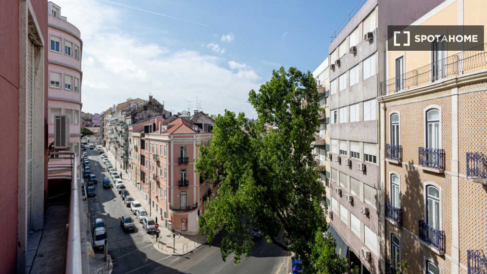 Double room Lisbon, 13 beds — photo 43