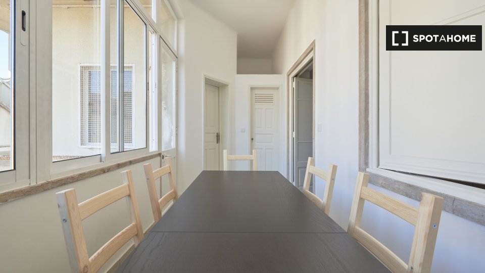 Double room Lisbon, 11 beds — photo 16