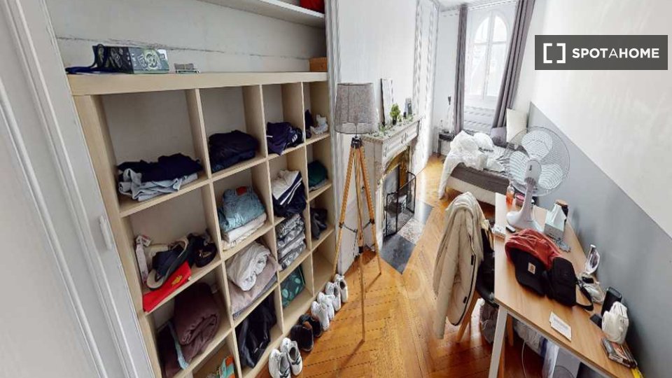 Double room Lyon, 5 beds, 160m² — photo 7