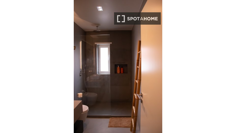 Apartment Lisbon, 2 beds, 100m² — photo 9