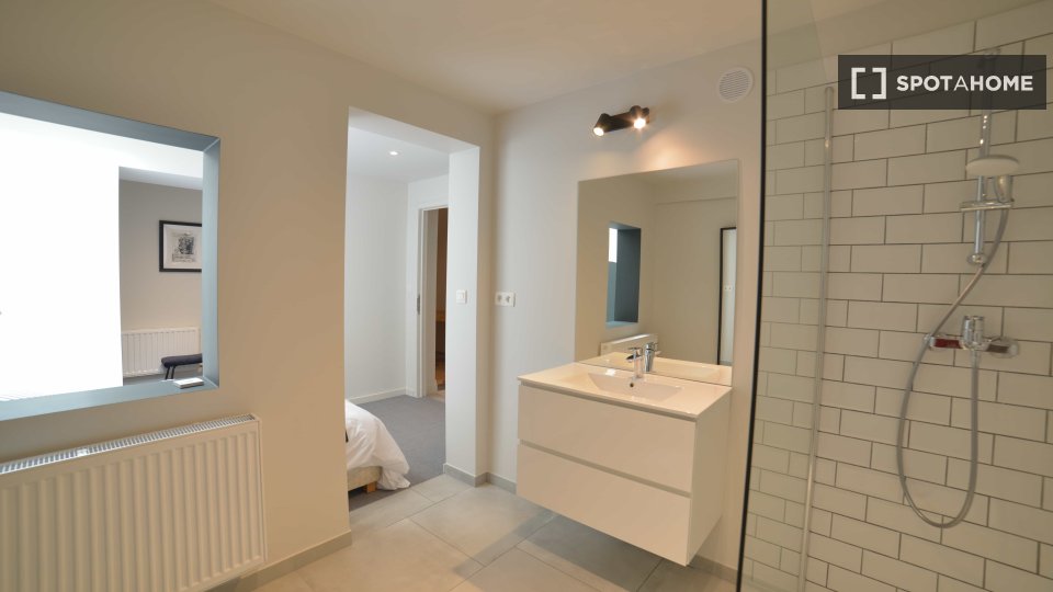 Double room Brussels, 14 beds — photo 8