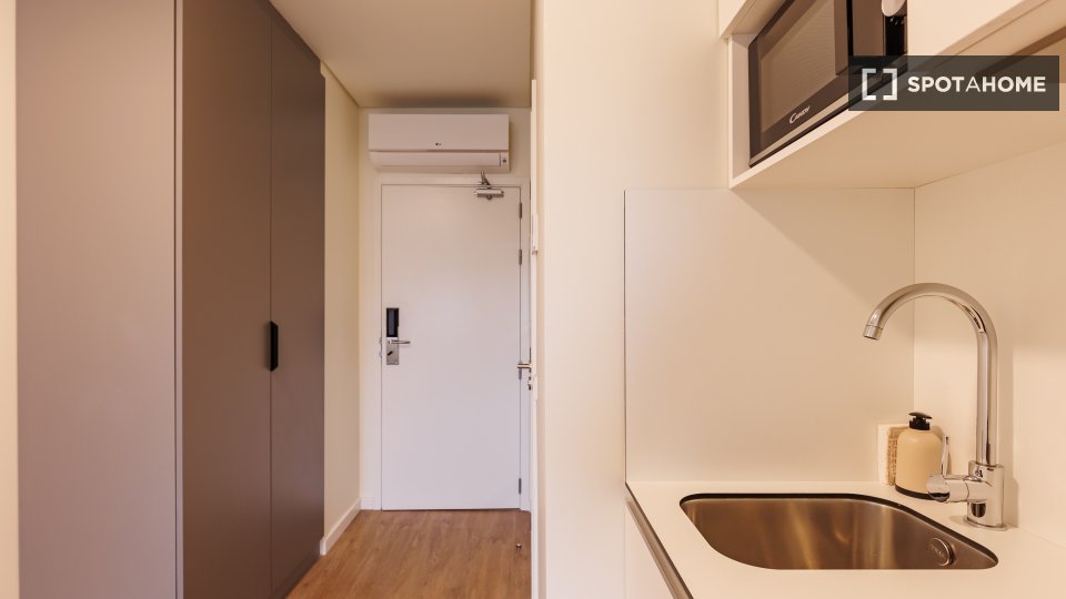 Apartment mono Lisbon — photo 15