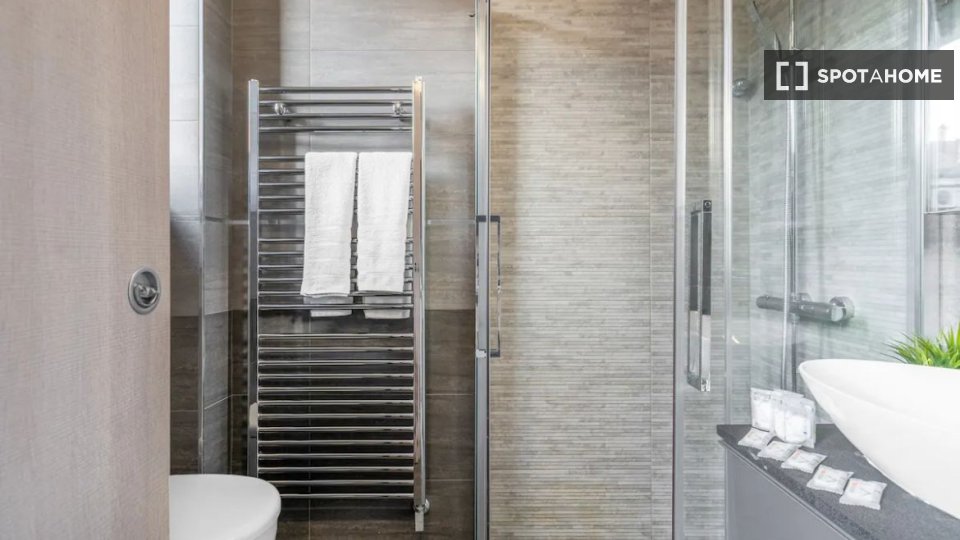 Apartment Milan, 1 bed, 45m² — photo 2