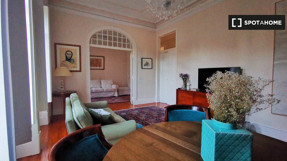 Apartment Lisbon, 3 beds, 150m² — photo 3