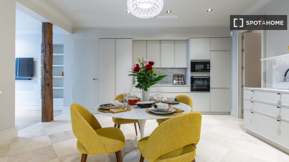 Apartment Madrid, 2 beds, 147m² — photo 2