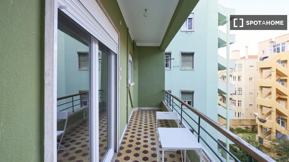 Double room Lisbon, 7 beds — photo 8