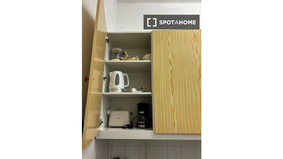 Apartment Lisbon, 2 beds, 75m² — photo 23