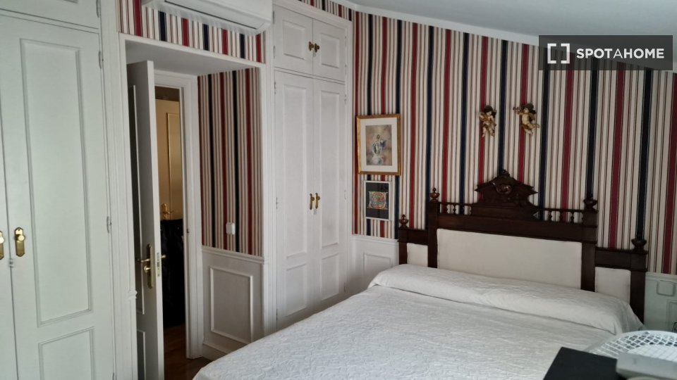 Apartment Madrid, 1 bed — photo 1