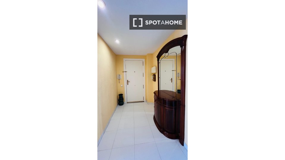 Double room Alicante, 4 beds, 150m² — photo 12