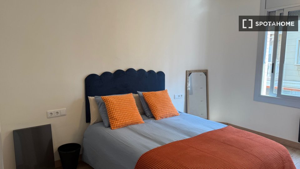 Double room Barcelona, 6 beds, 120m² — photo 48