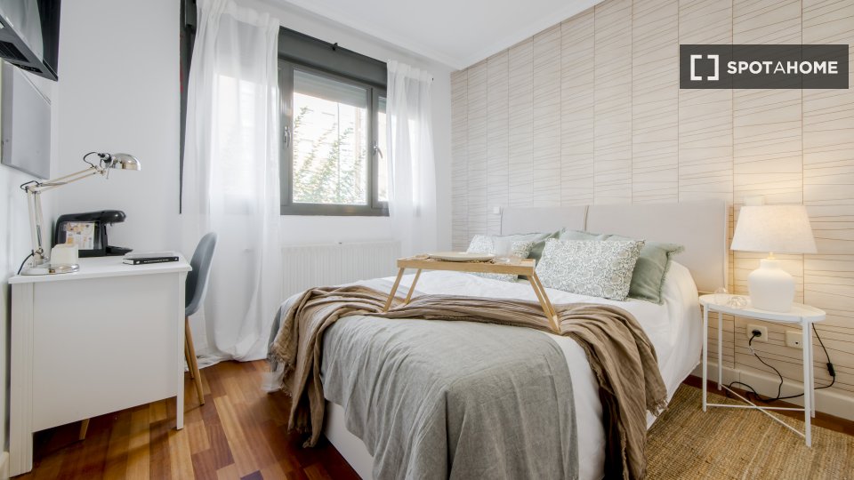 Double room Madrid, 8 beds — photo 9