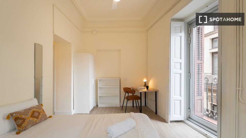 Double room Madrid, 9 beds — photo 3